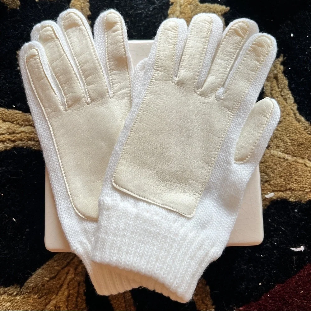 Women’s Vintage Snow White Gloves With Vegan Leather Accents Made in Japan L